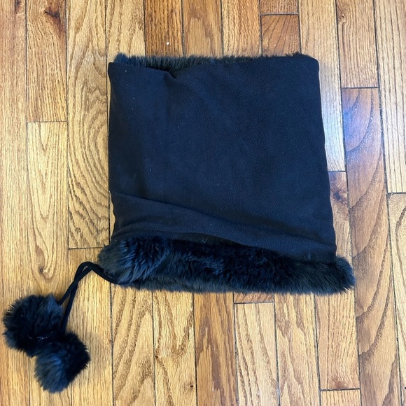 Sweaty Betty Faux Fur Neck Gaiter, OS - Picture 7 of 7